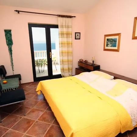 Pisak 1070b Apartment Mimice