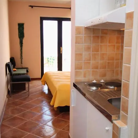 Pisak 1070b Apartment Mimice